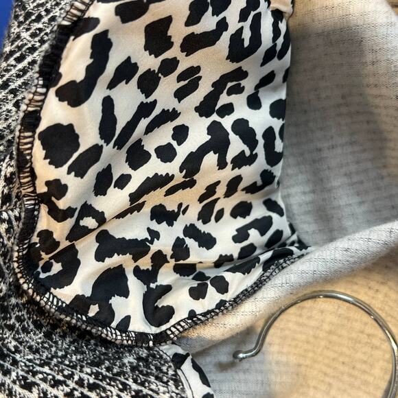 CAbi The Times Jacket Black Grey M Ribbed Soft Stretchy Ribbed 3/4 Length Modern - Picture 12 of 12